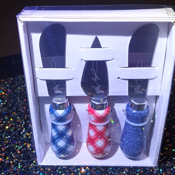 CHRISTMAS GIFT DOLLY PARTIN SIGNATURE GIFT Cheese Spreader Knife Set - Picture 1 of 4